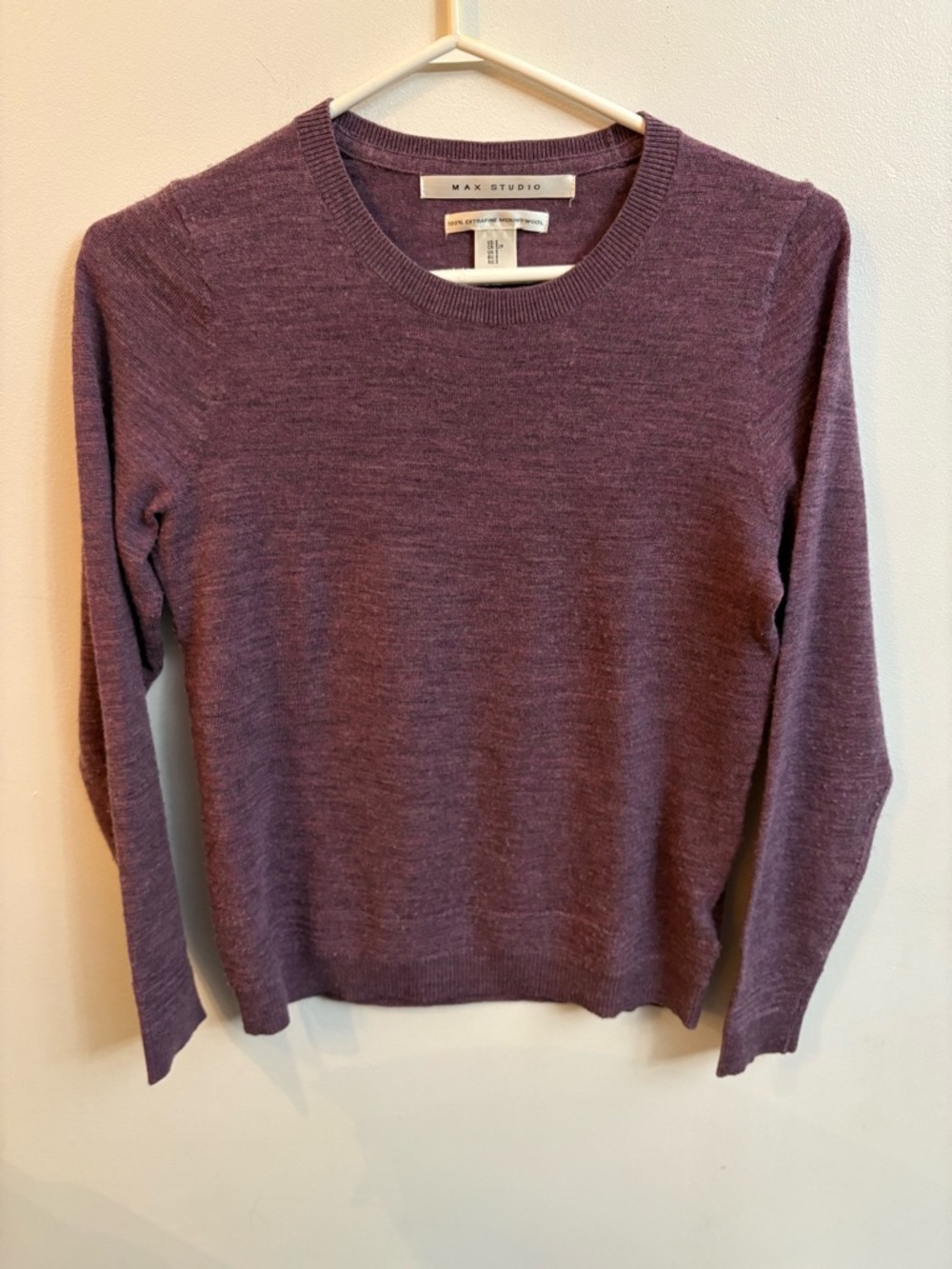 Max Studio Heathered 100% Merino wool Crewneck size small